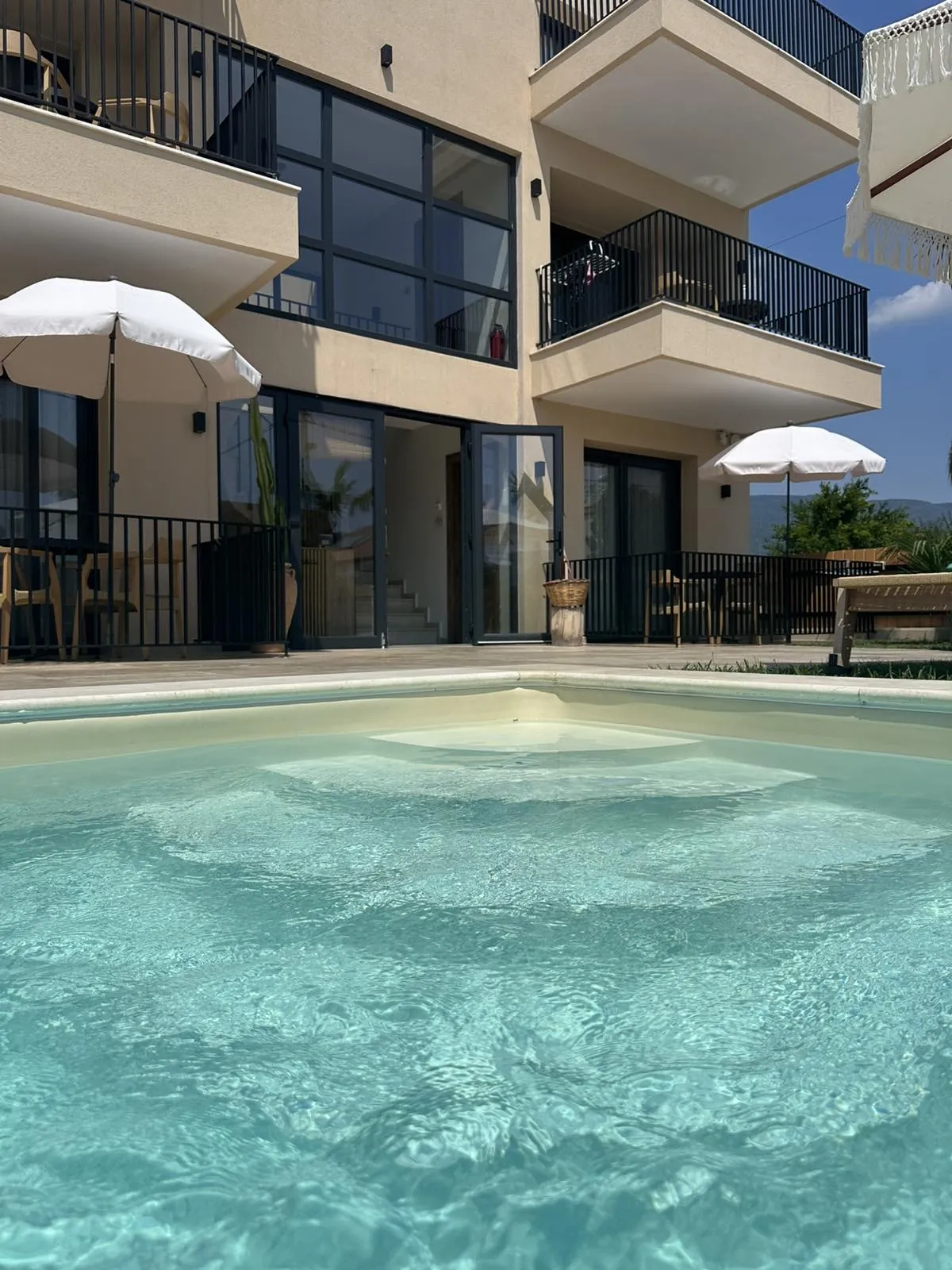 Palm Suites: pool