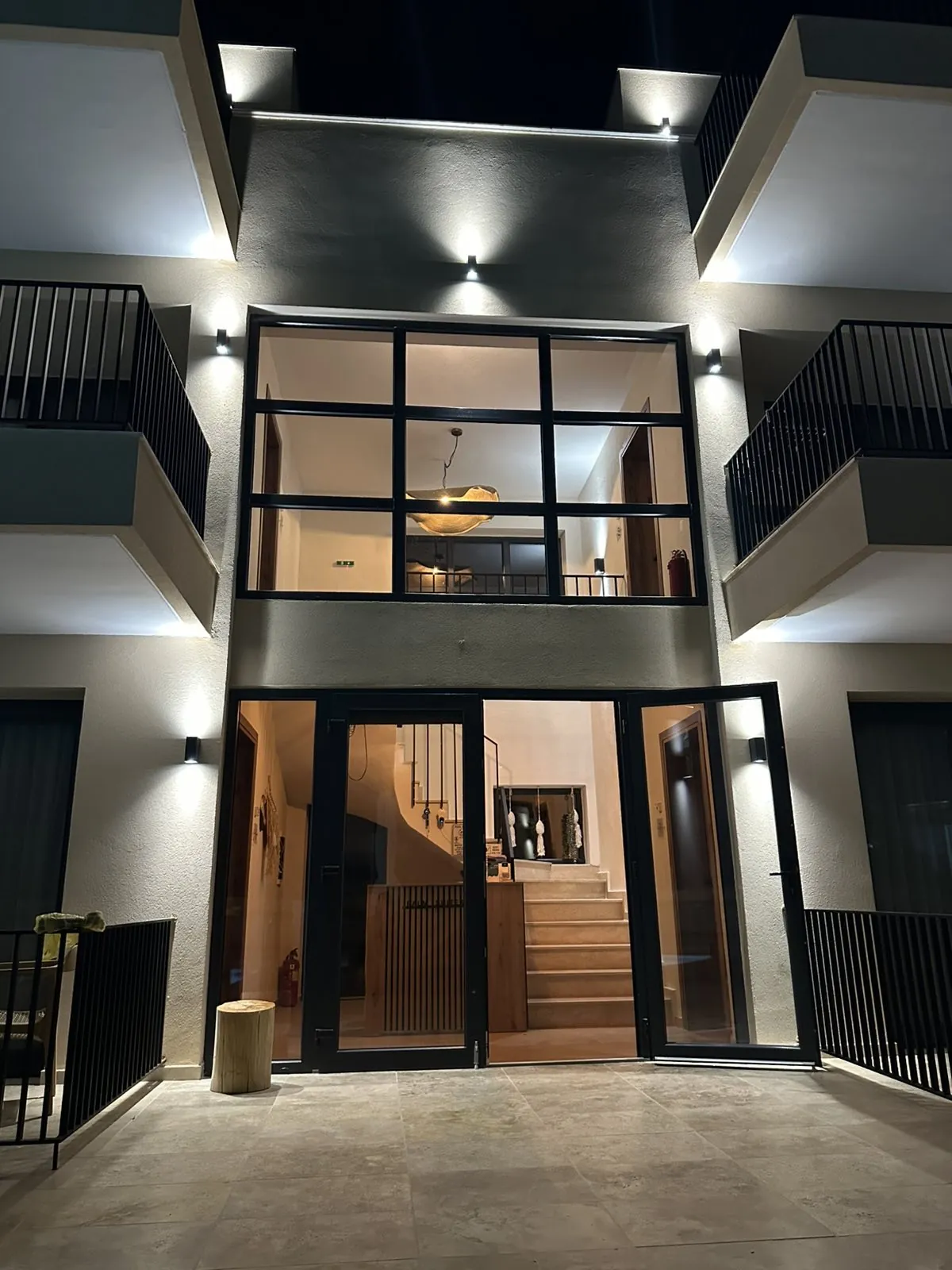 Palm Suites: property