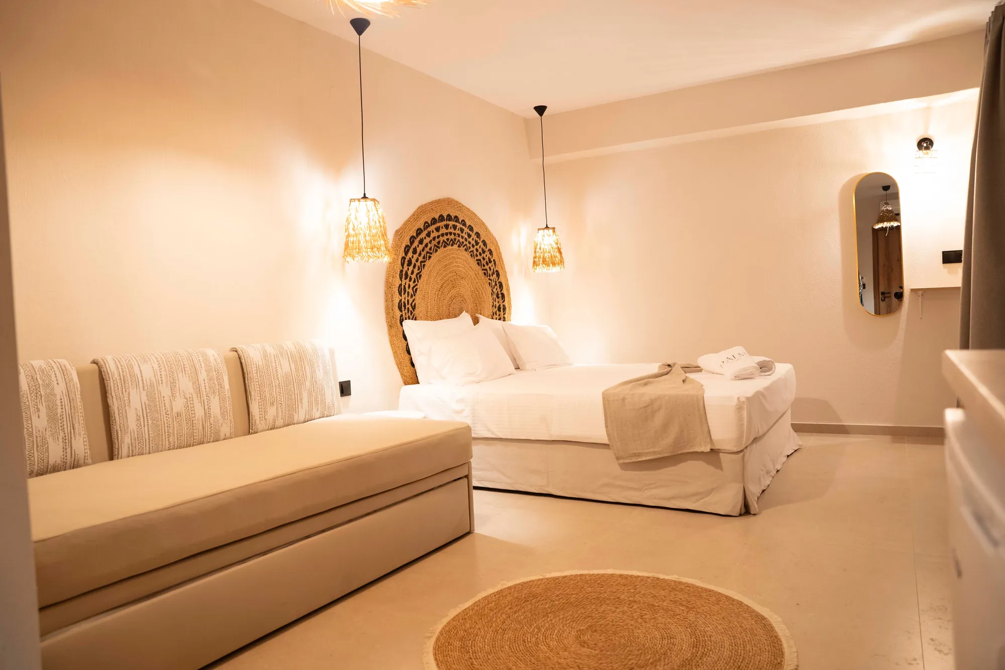 Palm Suites in Nea Vrasna